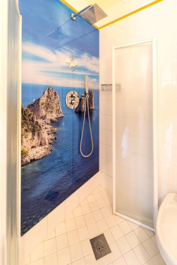 Capri Hotel