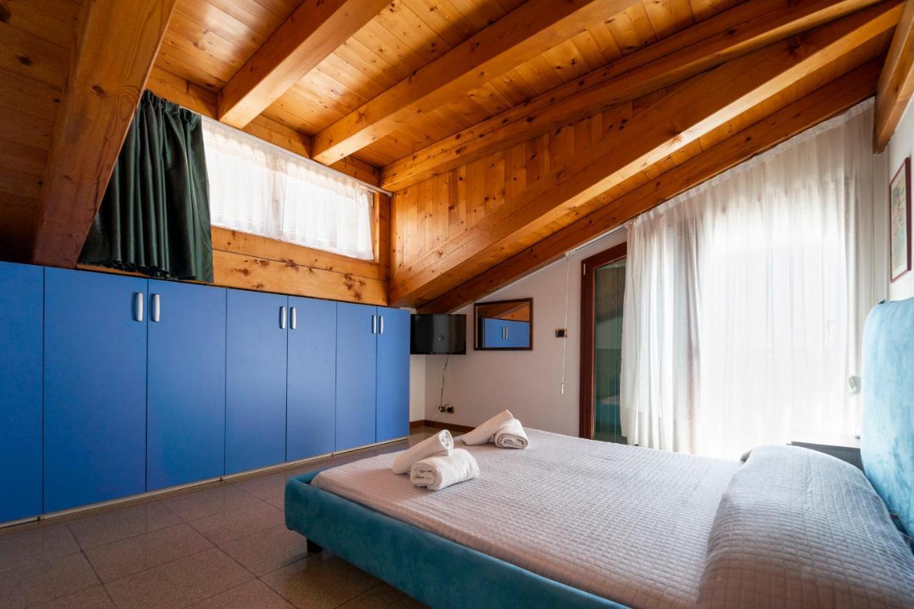 Capri 3*